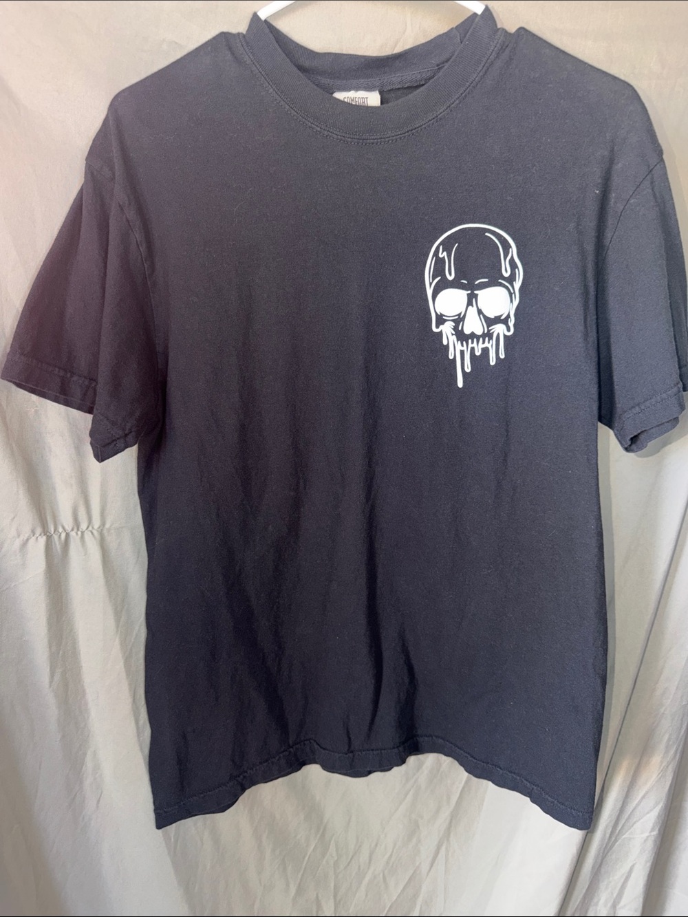 Comfort Colors Black Short-Sleeve Tee with White Dripping Skull